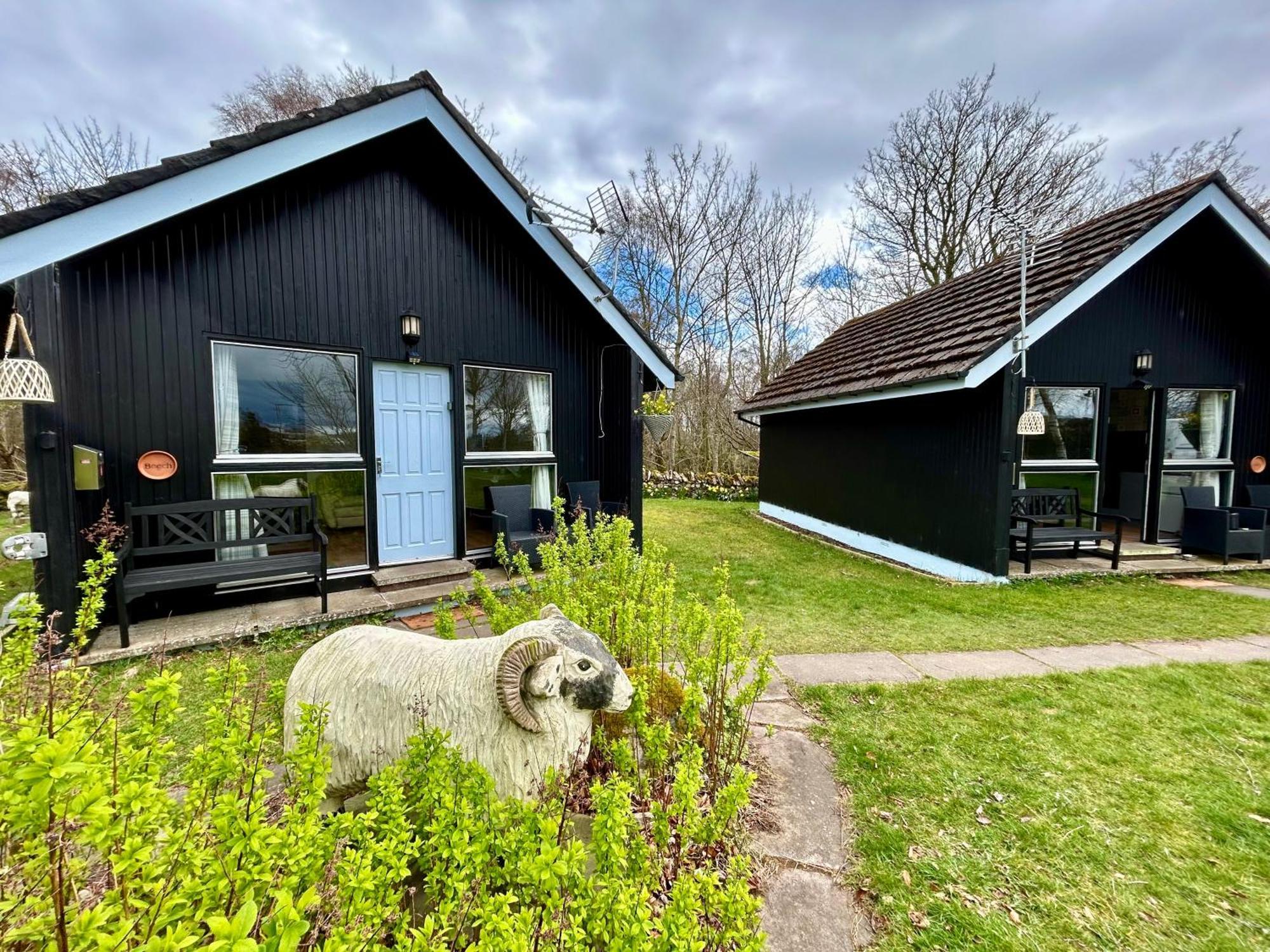 Kilcoy Chalets Muir of Ord Exterior photo